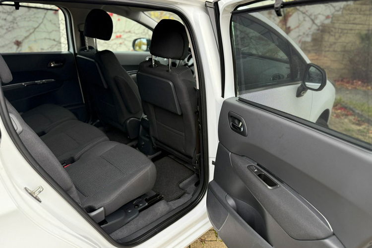 Peugeot 5008 2.0 HDI 7osób zdjęcie 11