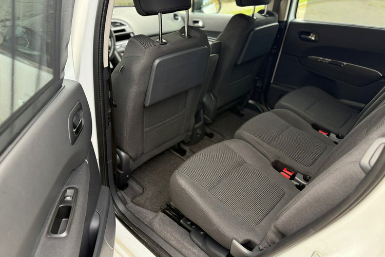 Peugeot 5008 2.0 HDI 7osób zdjęcie 19