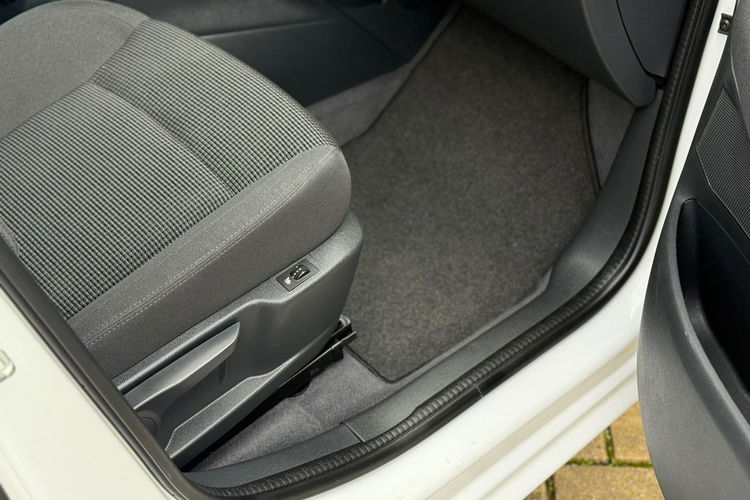 Peugeot 5008 2.0 HDI 7osób zdjęcie 9