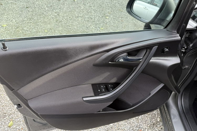 Opel Astra Salon Polska. Fabryczna instalacja Gazowa zdjęcie 13