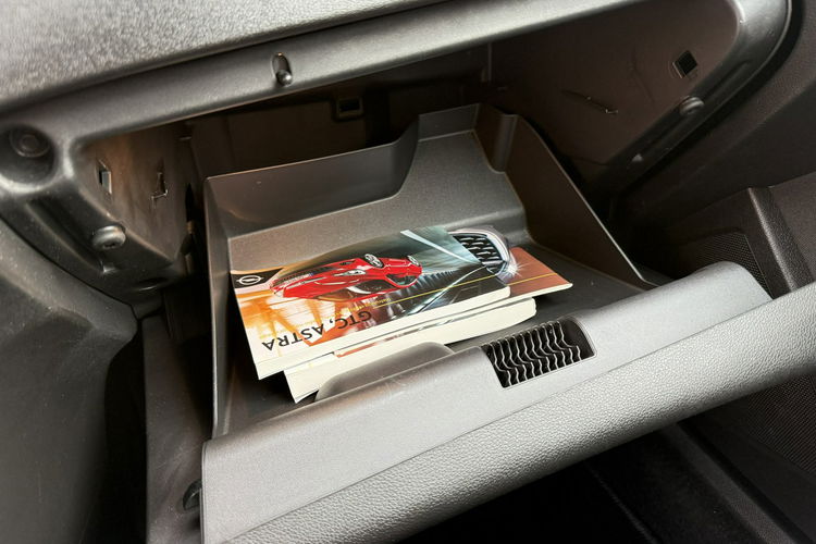 Opel Astra Salon Polska. Fabryczna instalacja Gazowa zdjęcie 19