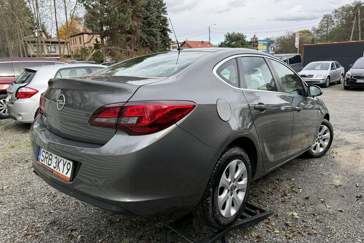 Opel Astra Salon Polska. Fabryczna instalacja Gazowa zdjęcie 5