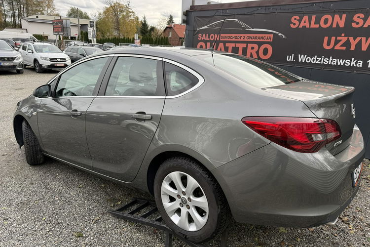 Opel Astra Salon Polska. Fabryczna instalacja Gazowa zdjęcie 7