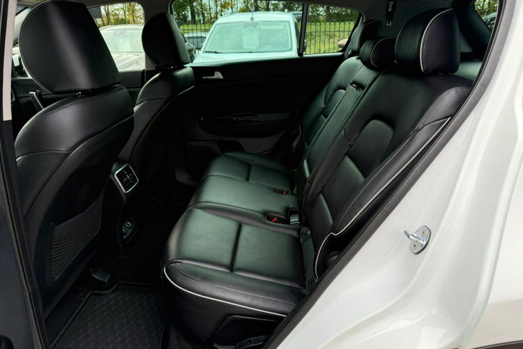 Kia Sportage Asystent pasa ruchu, system pasa ruchu, nagłośnienie JBL zdjęcie 11