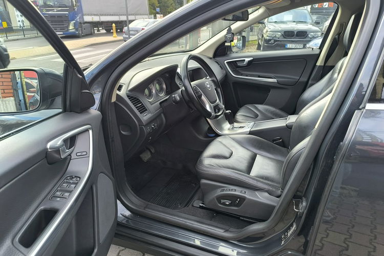 Volvo XC 60 2.4d 215KM AWD 4x4 Summum Skóra zdjęcie 12