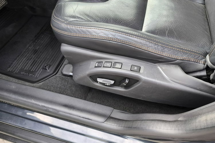 Volvo XC 60 2.4d 215KM AWD 4x4 Summum Skóra zdjęcie 13