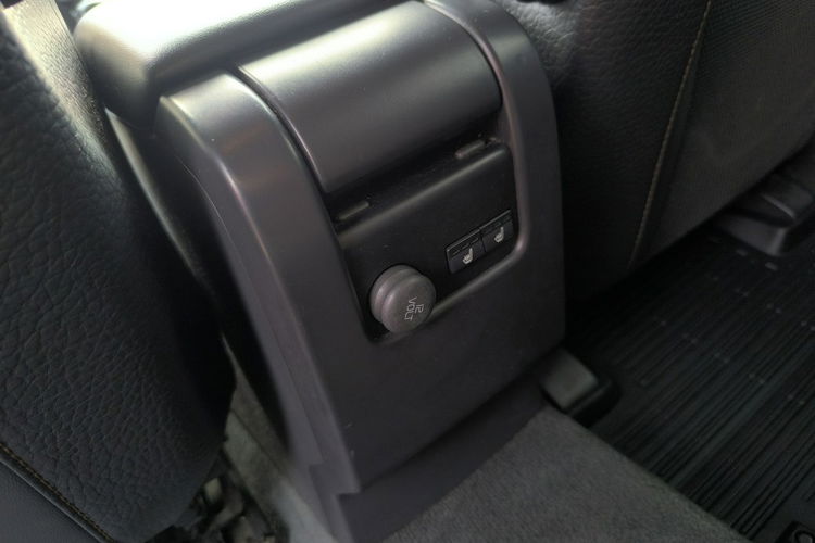 Volvo XC 60 2.4d 215KM AWD 4x4 Summum Skóra zdjęcie 18