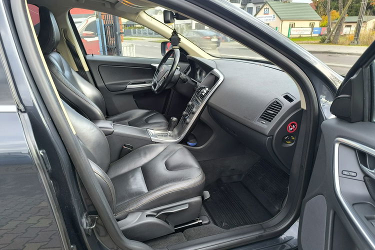 Volvo XC 60 2.4d 215KM AWD 4x4 Summum Skóra zdjęcie 20