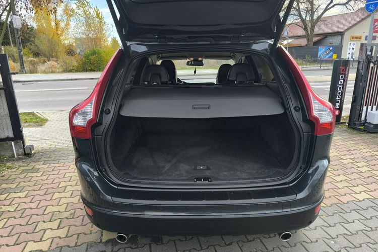 Volvo XC 60 2.4d 215KM AWD 4x4 Summum Skóra zdjęcie 25