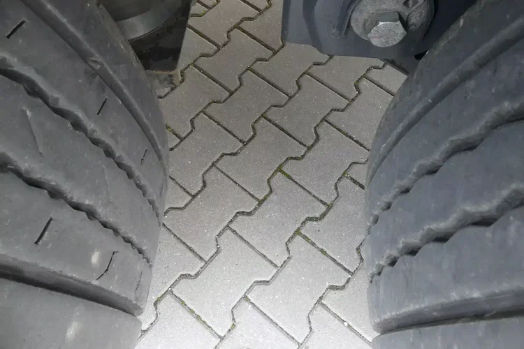 Wielton FIRANKA / OŚ PODNOSZONA / OSIE SAF / DACH PODNOSZONY / zdjęcie 20