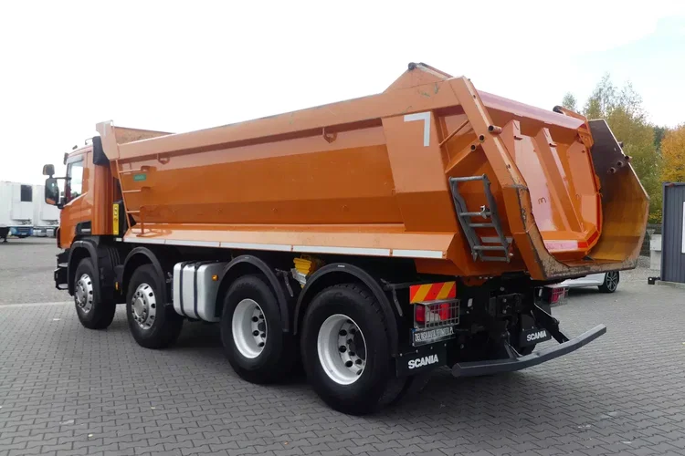 Scania P410 8x4 / WYWROTKA TYLNO ZSYPOWA / ALUFELGI / MANUAL / zdjęcie 13