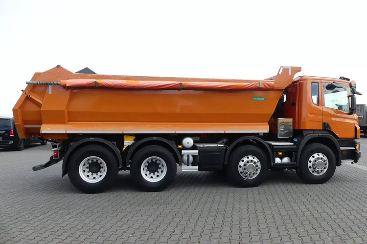Scania P410 8x4 / WYWROTKA TYLNO ZSYPOWA / ALUFELGI / MANUAL / zdjęcie 15