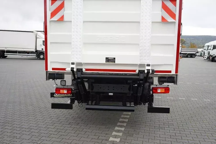 Volvo FM / 330 / E 6 / CHŁODNIA + WINDA / 23 PALETY / OŚ SKRĘTNA / DŁ 9.4 M zdjęcie 23