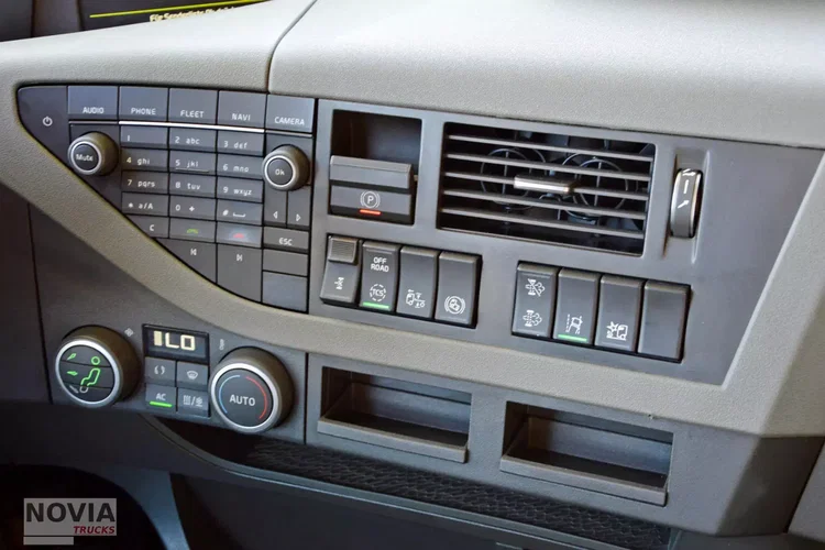 Volvo FH 500 XL | KLIMA POST. | ZŁOTY KONTRAKT | 2 ZBIORNIKI zdjęcie 33