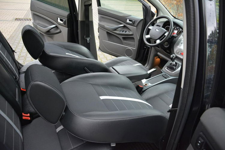 Ford Kuga 2.0TDCI (140 KM) Lift Titanium Duża Navi Kamera Skóry Oryginał I-wł zdjęcie 17