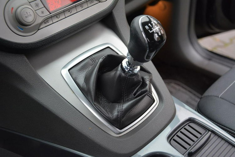 Ford Kuga 2.0TDCI (140 KM) Lift Titanium Duża Navi Kamera Skóry Oryginał I-wł zdjęcie 28