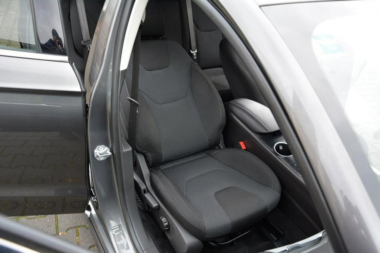 Ford Mondeo 98 tyś. km.Titanium Navi Kamera 2xParktronic Lane Assist Park Assist zdjęcie 17