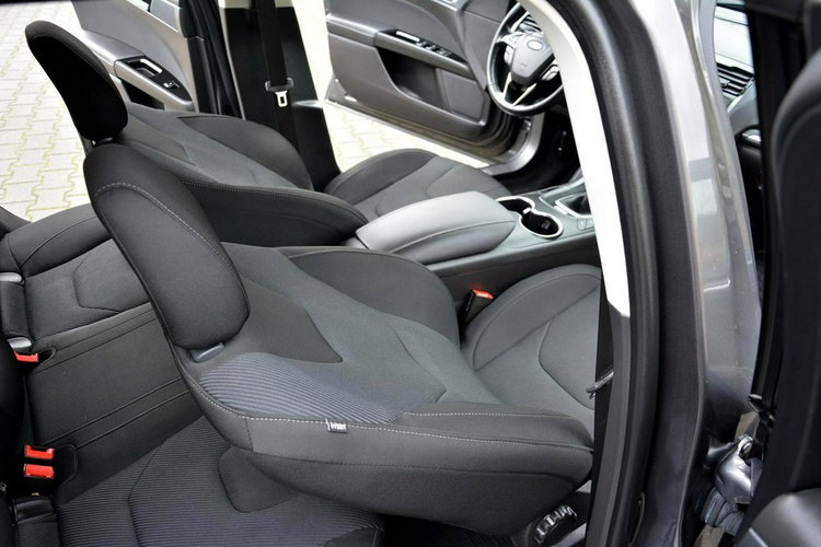 Ford Mondeo 98 tyś. km.Titanium Navi Kamera 2xParktronic Lane Assist Park Assist zdjęcie 18