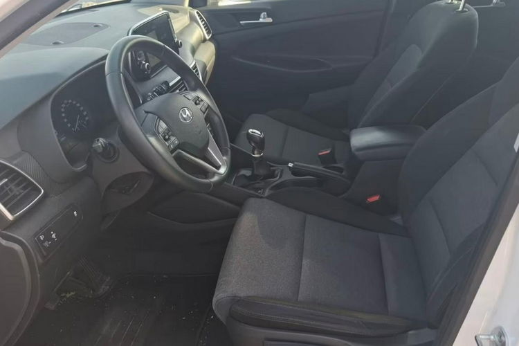 Hyundai Tucson 1.6 benz 132KM Kam cofania Podgrz.fotele 2x klimatronic Navi Czujniki zdjęcie 9