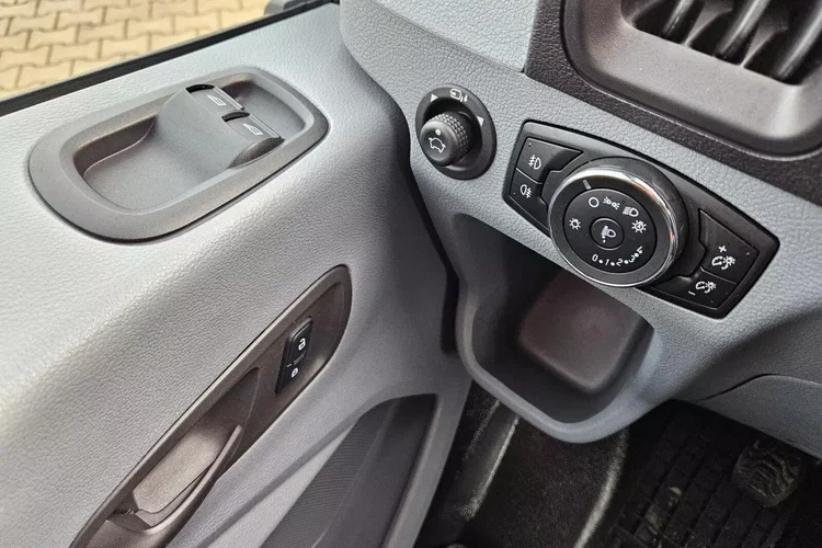 Ford transit L2H2 Chłodnia 64999zł NETTO 2.0TdCi/131KM zdjęcie 20