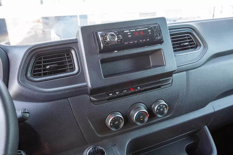 Renault Master L3H2 MAXI 2.3 150KM zdjęcie 39