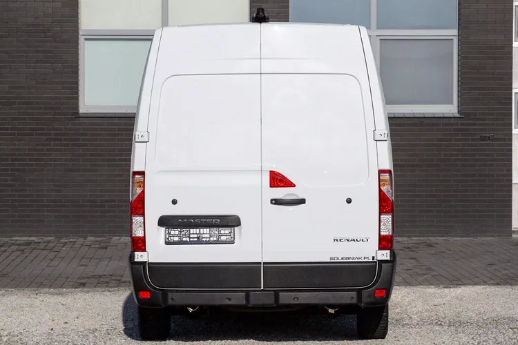 Renault Master 2.3 BLUE DCI L3H2 bogate wyposażenie zdjęcie 7
