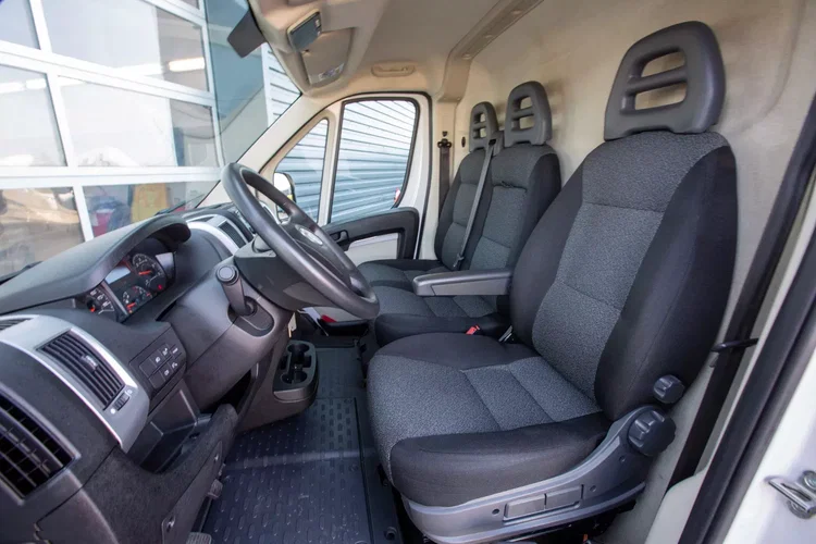 Fiat Ducato ŚREDNI 2.3 L2H2 ZAWIESZENIE MAXI 3500kg zdjęcie 7