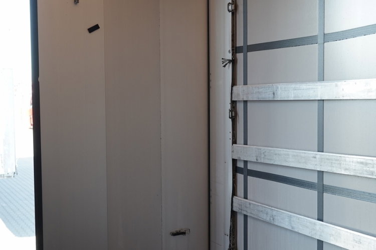 Wielton FIRANKA STANDARD / PODNOSZONY DACH / SYSTEM BDE - ROZSUWANE SŁUPKI / OŚ PODNOSZONA / MAŁO UŻYWANA  zdjęcie 21