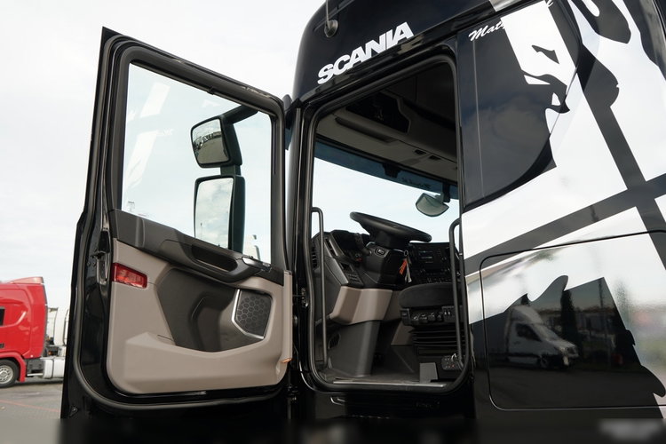 Scania S 500 / RETARDER / KLIMA POSTOJOWA / CAŁA NA PODUSZKACH / OPONY 100% zdjęcie 23