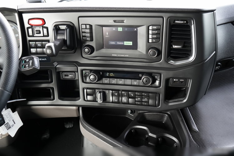 Scania S 500 / RETARDER / KLIMA POSTOJOWA / CAŁA NA PODUSZKACH / OPONY 100% zdjęcie 30