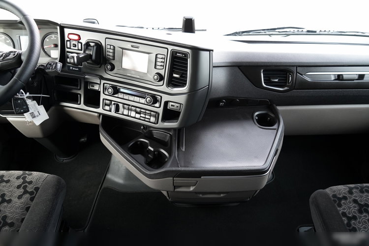 Scania S 500 / RETARDER / KLIMA POSTOJOWA / CAŁA NA PODUSZKACH / OPONY 100% zdjęcie 31