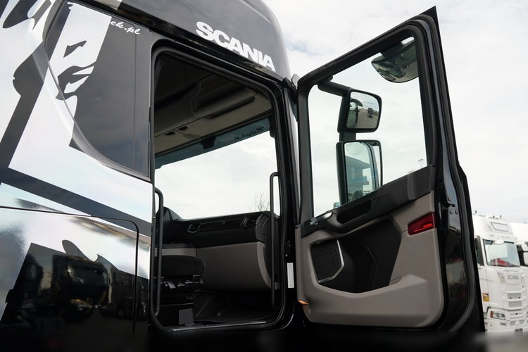 Scania S 500 / RETARDER / KLIMA POSTOJOWA / CAŁA NA PODUSZKACH / OPONY 100% zdjęcie 36