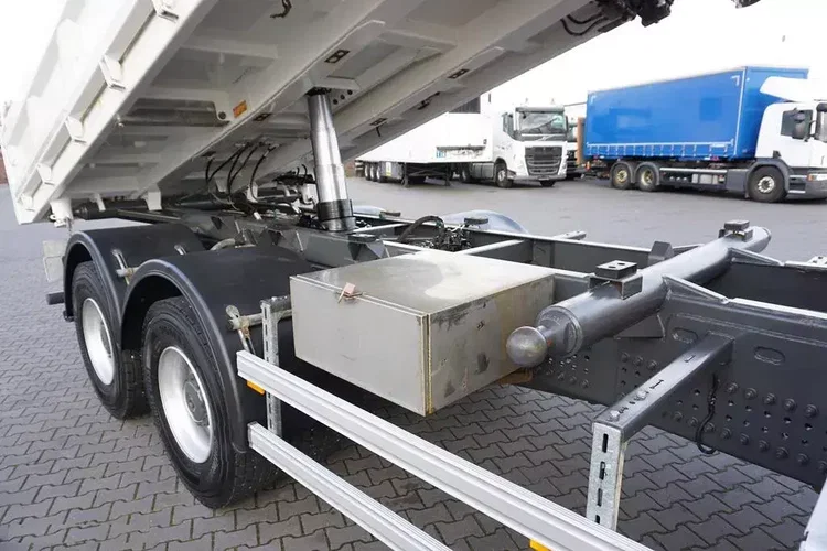 Mercedes AROCS / 2645 / E 6 / WYWROTKA + HDS / 6 X 4 / HYDROBURTA zdjęcie 25