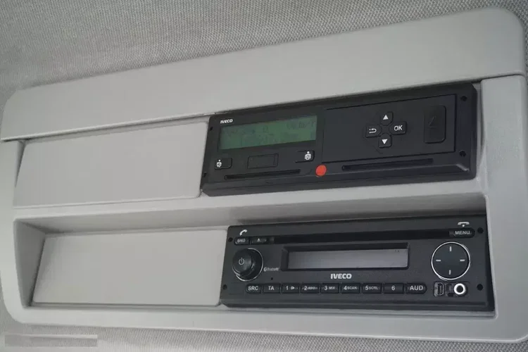 Iveco Eurocargo 190-280L / HDS Fassi F135A / 8 m / udźwig 5580 kg zdjęcie 39