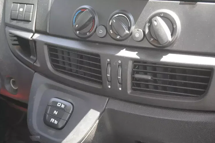 Iveco Eurocargo 190-280L / HDS Fassi F135A / 8 m / udźwig 5580 kg zdjęcie 43