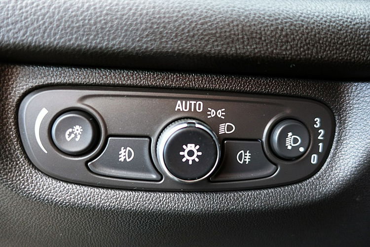 Opel Insignia Skóra+FOTELE WENTYLOWANE+Led+Navi 3Lata GWAR. I-wł Kraj Bezwyp F23% 4x2 zdjęcie 19