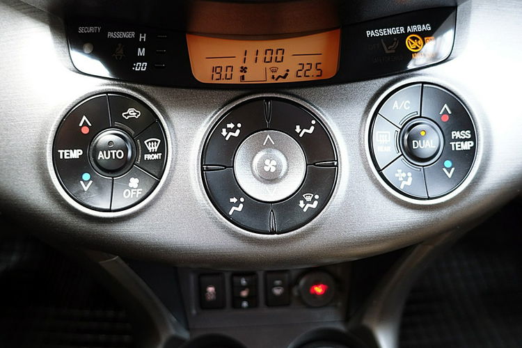 Toyota RAV-4 AUTOMAT 4x4 2.0 16V 158KM Skóra+Navi+Kamera Kupiony w POLSKIM SALONIE 4x2 zdjęcie 30