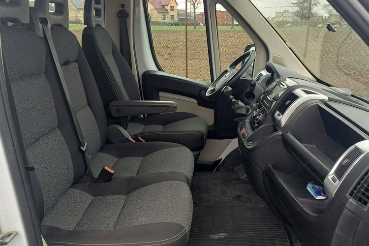 Fiat Ducato Brygadówka 7-Osób + skrzynia 3.40 x 2.10 m Salon PL zdjęcie 11