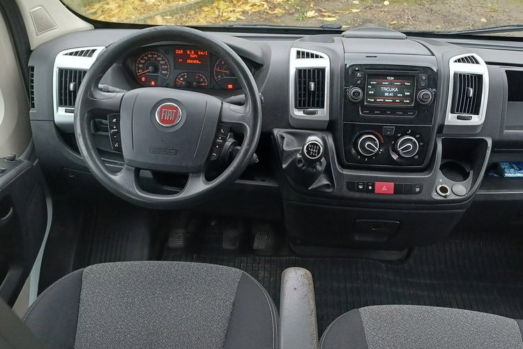 Fiat Ducato Brygadówka 7-Osób + skrzynia 3.40 x 2.10 m Salon PL zdjęcie 13