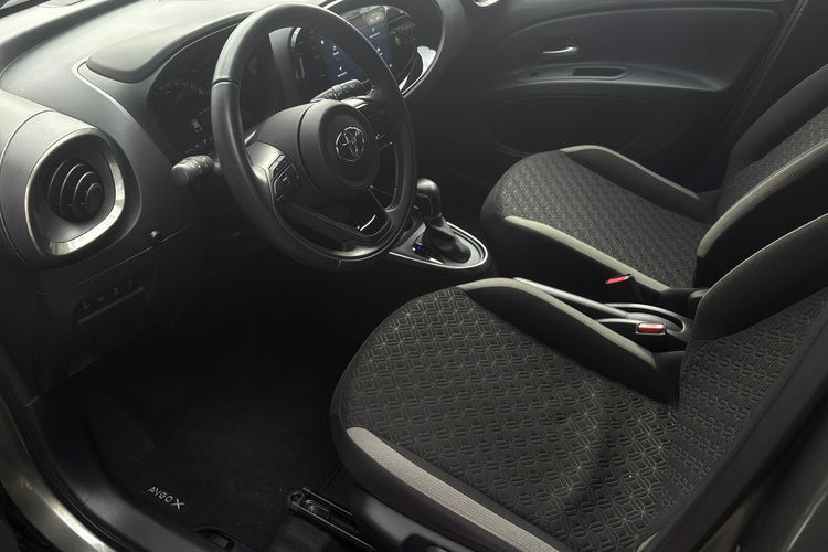 Toyota Aygo X 1.0 VVTi 72KM CVT STYLE VISION TECH, salon Polska, gwarancja zdjęcie 10