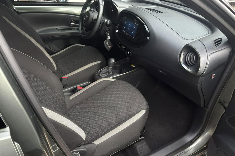 Toyota Aygo X 1.0 VVTi 72KM CVT STYLE VISION TECH, salon Polska, gwarancja zdjęcie 14