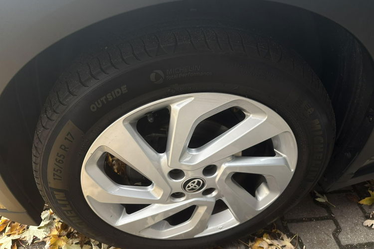 Toyota Aygo X 1.0 VVTi 72KM CVT STYLE VISION TECH, salon Polska, gwarancja zdjęcie 31