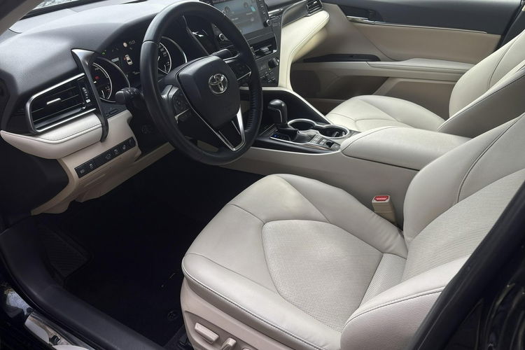 Toyota Camry 2.5 HSD 218KM EXECUTIVE, gwarancja, FV23% zdjęcie 10