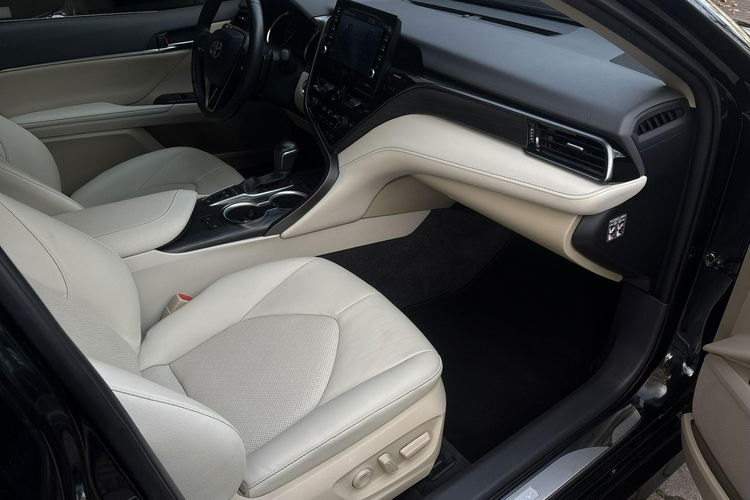 Toyota Camry 2.5 HSD 218KM EXECUTIVE, gwarancja, FV23% zdjęcie 14