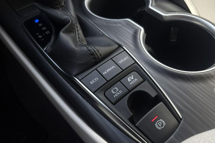 Toyota Camry 2.5 HSD 218KM EXECUTIVE, gwarancja, FV23% zdjęcie 24