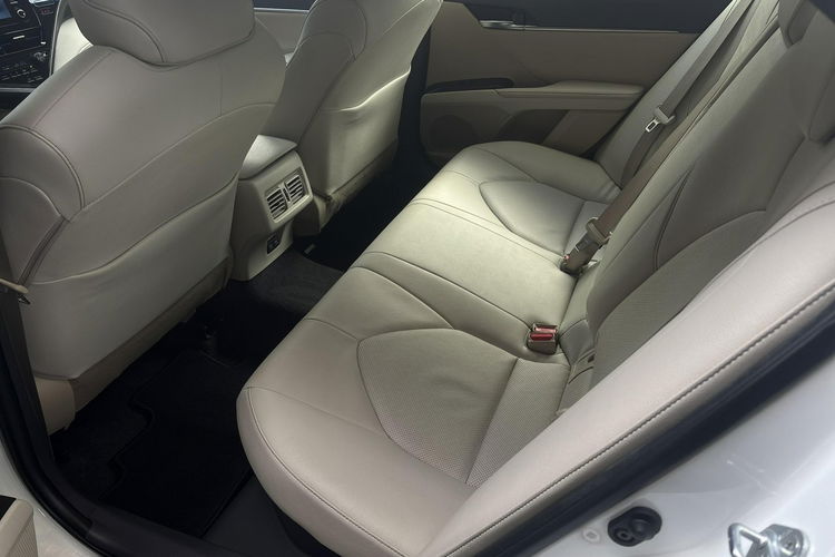 Toyota Camry 2.5 HSD 218KM COMFORT BUSINESS, salon Polska, gwarancja, FV23% zdjęcie 11