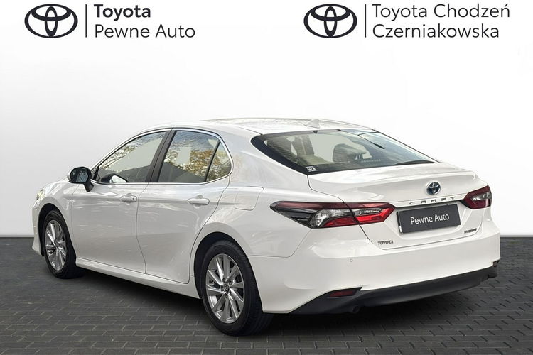 Toyota Camry 2.5 HSD 218KM COMFORT BUSINESS, salon Polska, gwarancja, FV23% zdjęcie 3
