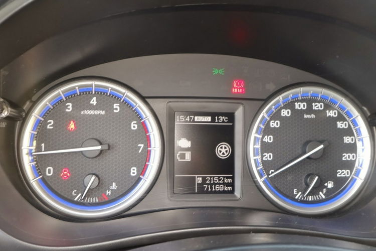 Suzuki SX4 S-Cross Navi Kamera 4 x 4 zdjęcie 16