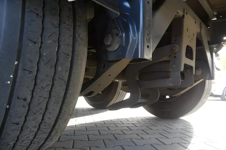 Wielton FIRANKA / OŚ PODNOSZONA / OSIE SAF / DACH PODNOSZONY / zdjęcie 42