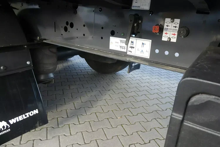 Wielton FIRANKA / OŚ PODNOSZONA / OSIE SAF / DACH PODNOSZONY / zdjęcie 47